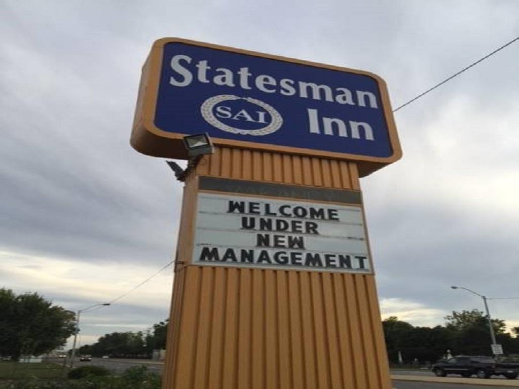 Statesman Inn Terre Haute Exterior foto